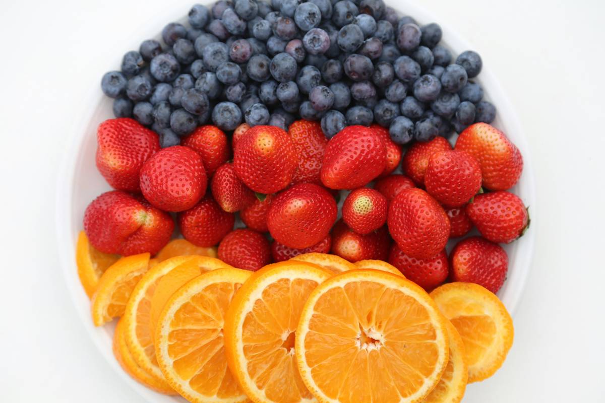 fiber rich meals for kids including black bean brownies, roasted chickpeas, and berry parfait